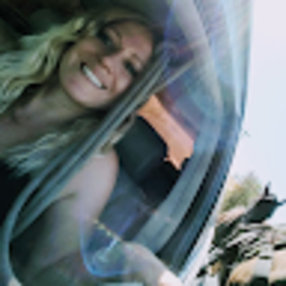 Meet your Posher, Monica - Picture 1 of 1